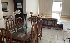 Pé Na Areia - Com Serviço De Praia